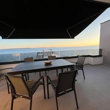 Luxury-mandre *