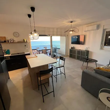 Luxury-mandre Apartman *