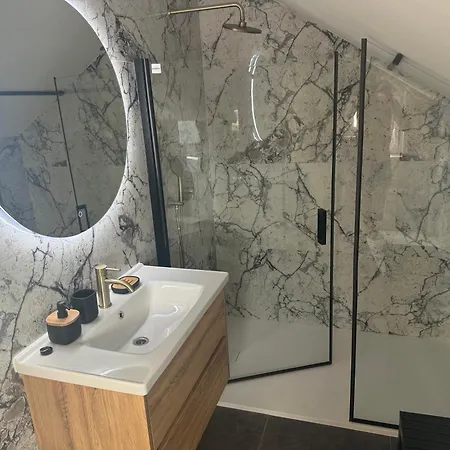 Luxury-mandre Apartman *